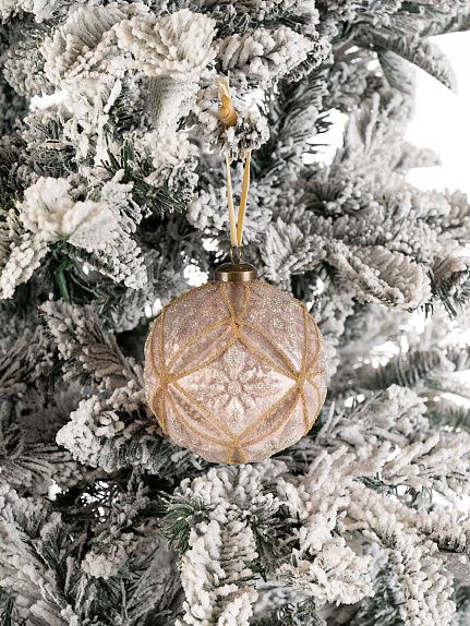 Шар бледно-розового цвета