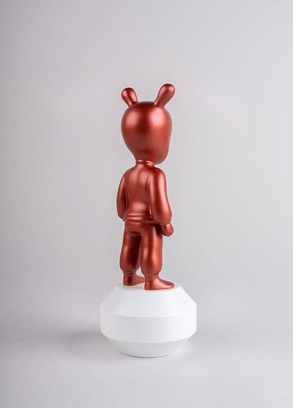 Скульптура Guest Little metallic red