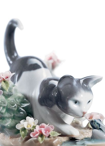 Скульптура Котенок и лягушка
