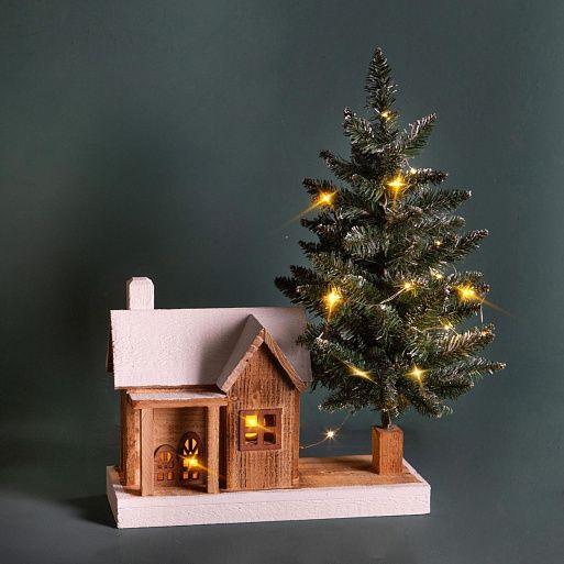 Деревянный дом с елкой 15хh26 см
