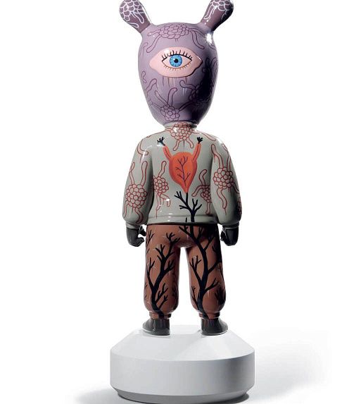 Скульптура The Guest by Gary Baseman