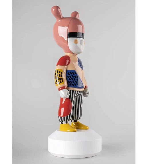Скульптура The Guest by Camille Walala